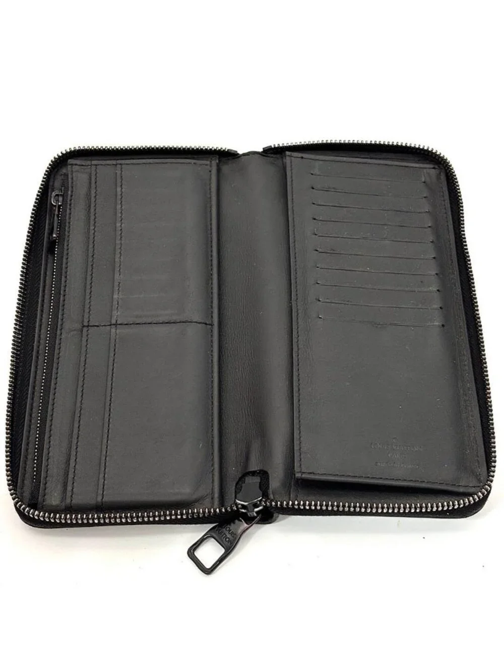 Louis Vuitton Wallet Monogram Taurillon Black Zippy
